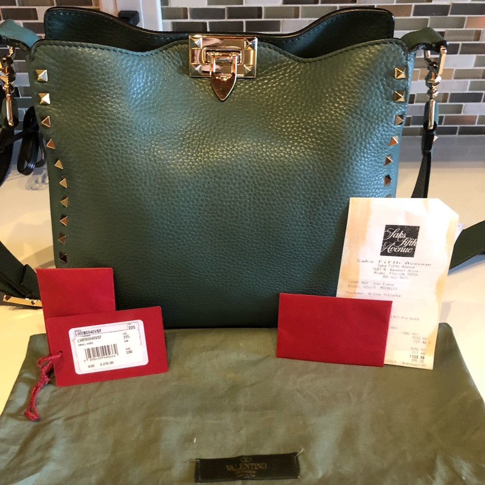 Valentino Garavani
Rockstud Utilitarian Crossbody